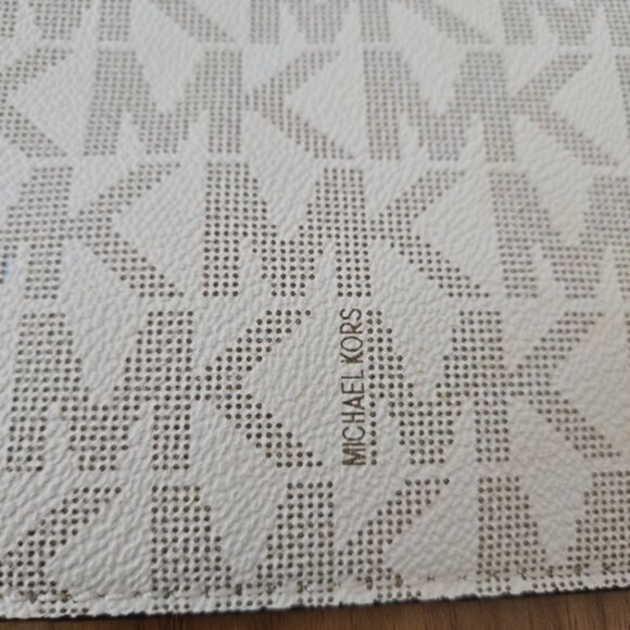 Michael by Michael Kors Monogram Tan and White Pouch Clutch - Picture 4 of 9